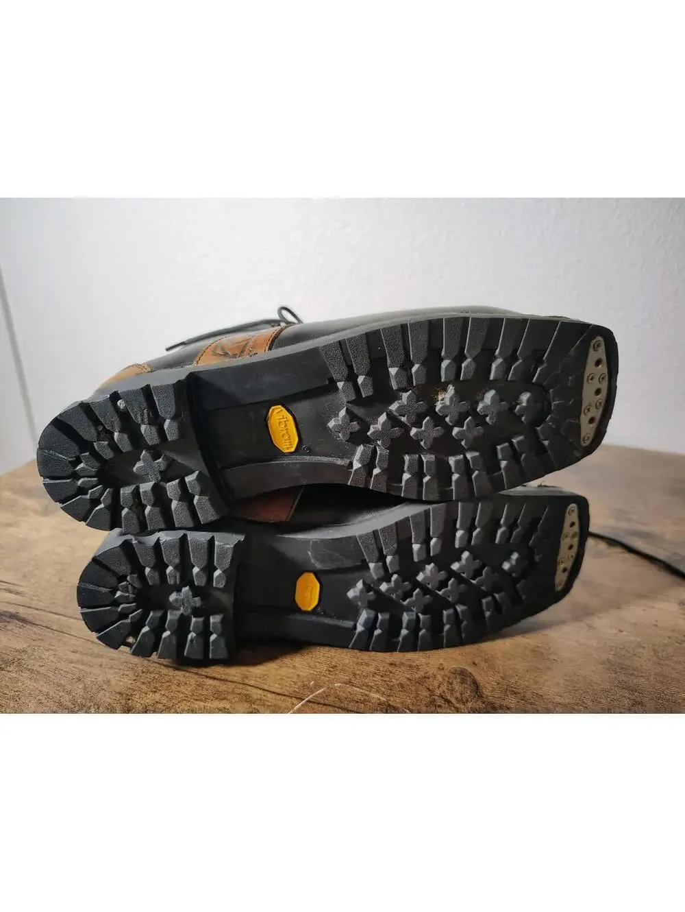 Vintage Kastinger Skiing Mountaineering Hiking Boots Women 8 Men 6 Made in Italy